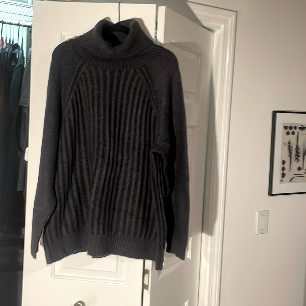 Free people big city turtleneck in black size large
